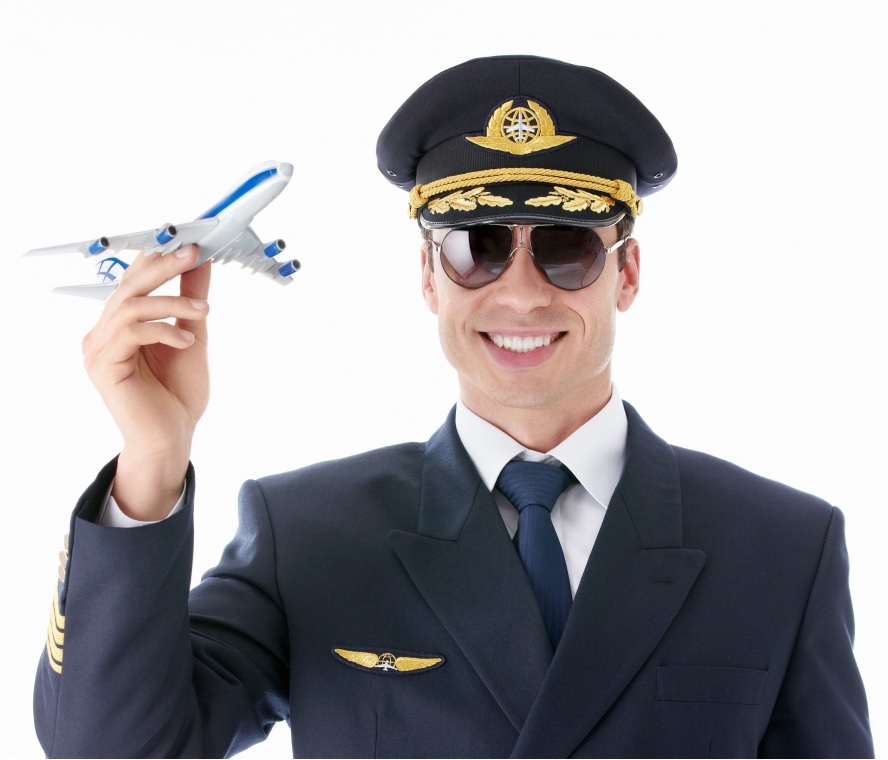 http://s7.picofile.com/file/8233971676/Pilot.jpg