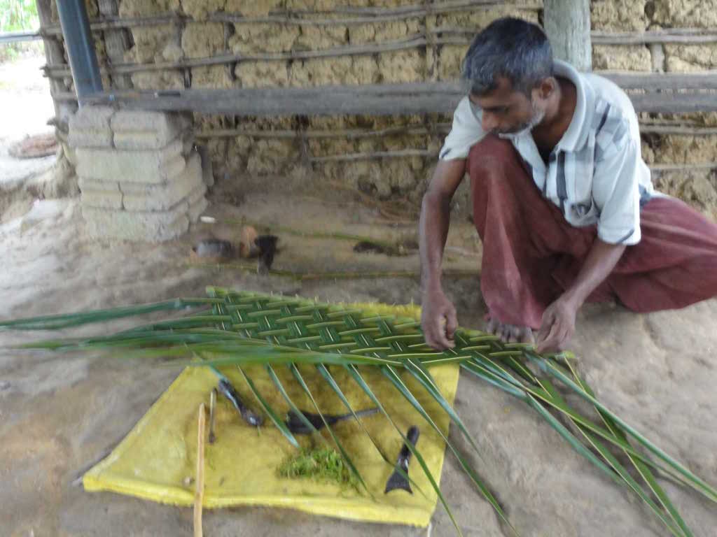 http://s7.picofile.com/file/8234718134/809.jpg