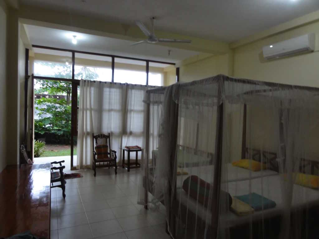 http://s7.picofile.com/file/8234718176/811.jpg