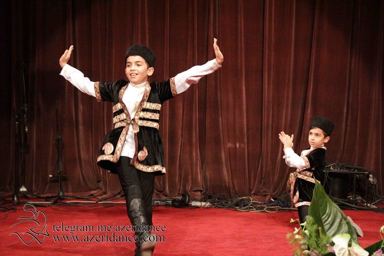 آذری