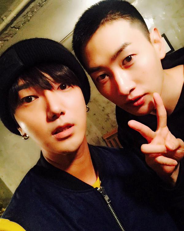 http://s7.picofile.com/file/8236331492/151013_Yesung_Twitter_and_Instagram_Update_1_.jpg