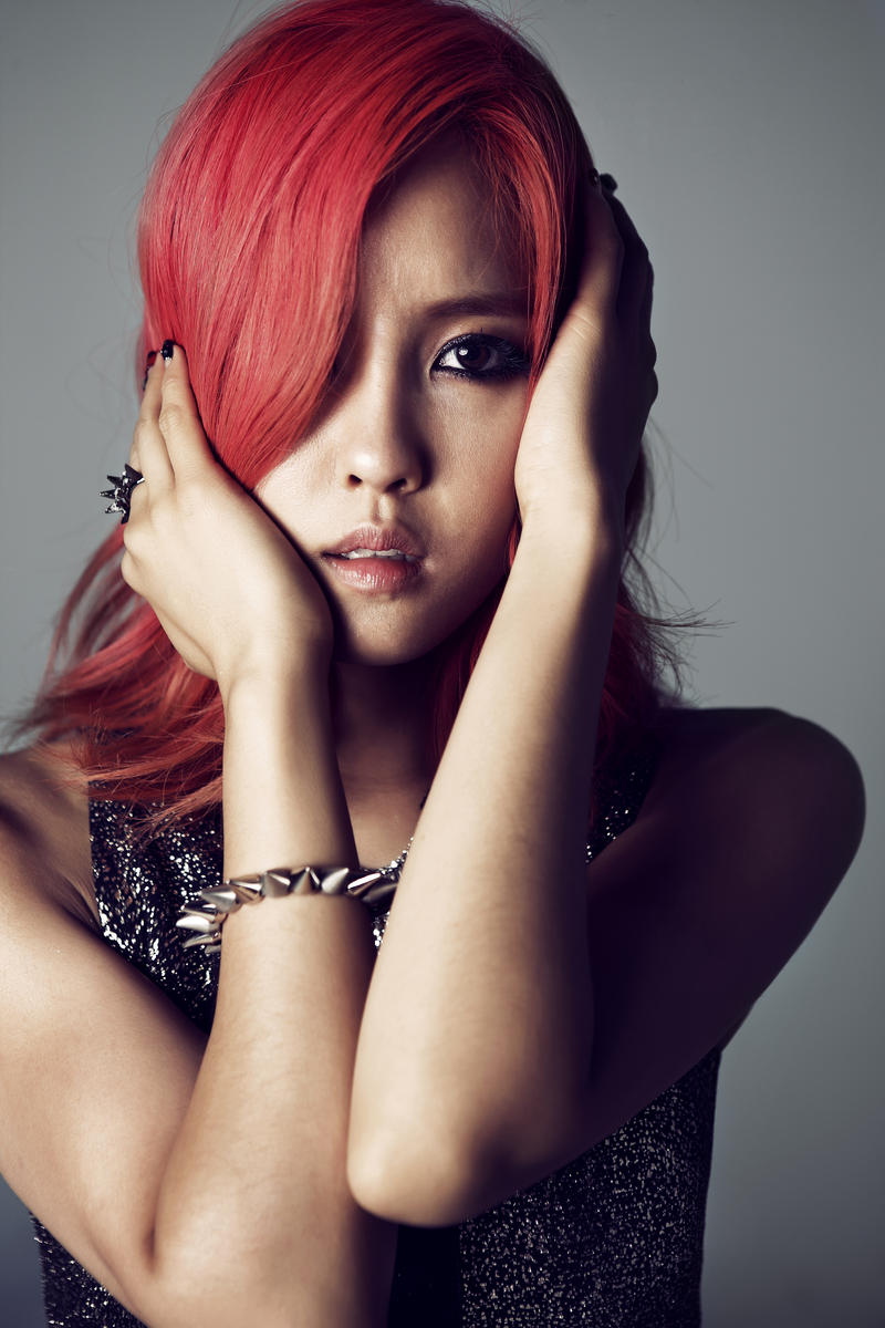 http://s7.picofile.com/file/8237176826/t_ara_day_by_day_concept_pictures_6_.jpg
