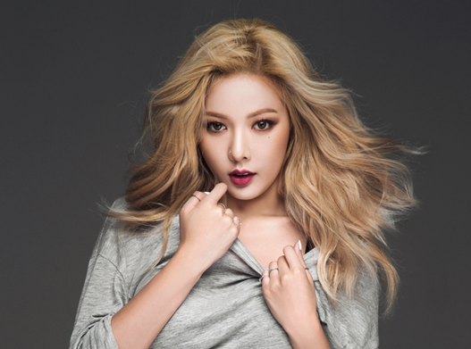 http://s7.picofile.com/file/8237177550/HyunA.png