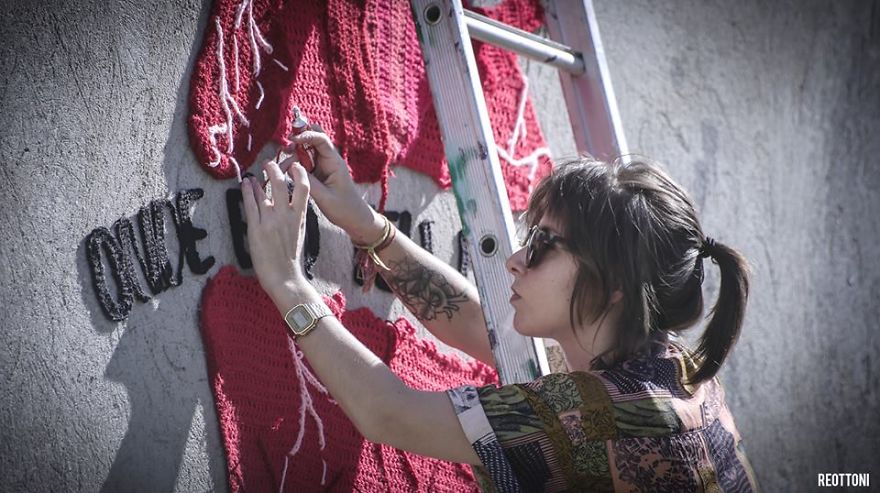 قلاب دوزی+گرافیت: پوشش خیابان ها با نخ
