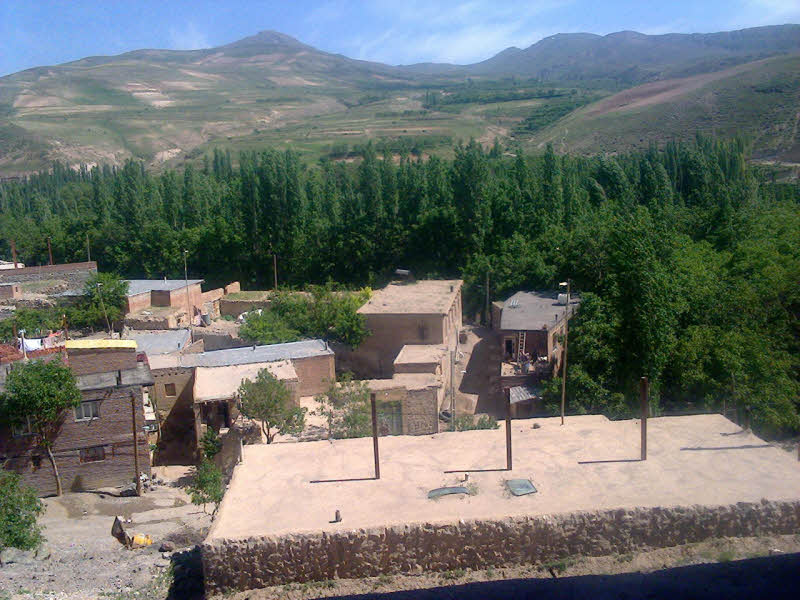شیوه سکونت و مسکن در روستای مجارشین شیوه سکونت و مسکن در روستای مجارشین