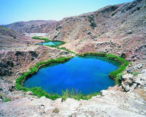   چشمه های دو قلوی آب گرم-سیاه گاو-شهرستان آبدانان-ایلام