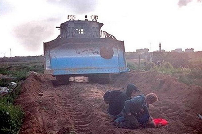 [تصویر: Rachel_Corrie.jpg]