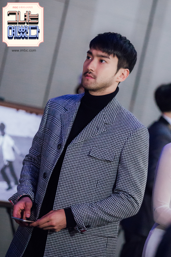 http://s7.picofile.com/file/8243924684/151015_mbc_she_was_pretty_update_siwon10.jpg