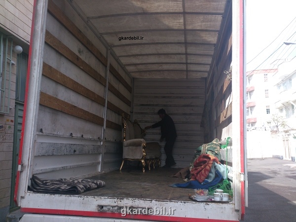 حمل بار و اثاثیه منزل در اردبیل با کامیونت مسقف و کارگران مجرب