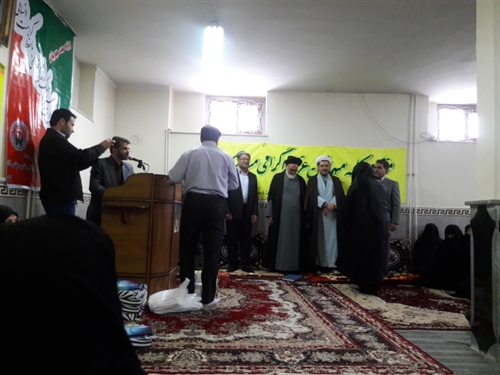 تقدیر از مدیر عامل و هئیت امنای بنیاد خیریه یاران مهر اوجان بستان آباد ، در همایش تجلیل از خیرین