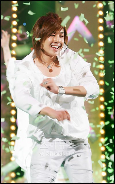 KHJ in Performance of a song calling for U - 2008.03.13