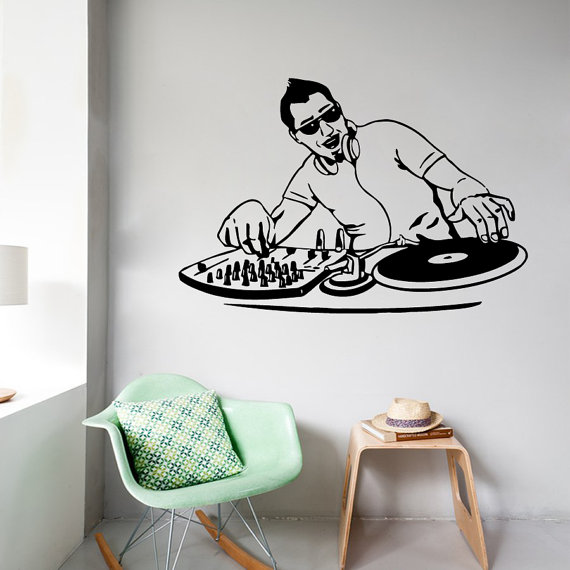http://s7.picofile.com/file/8248028876/DJ_15_.jpg