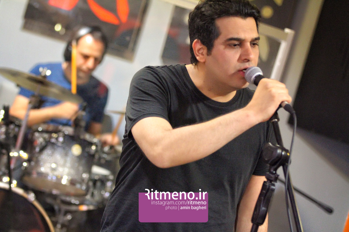 http://s7.picofile.com/file/8249707700/Hamid_Askari_9.jpg