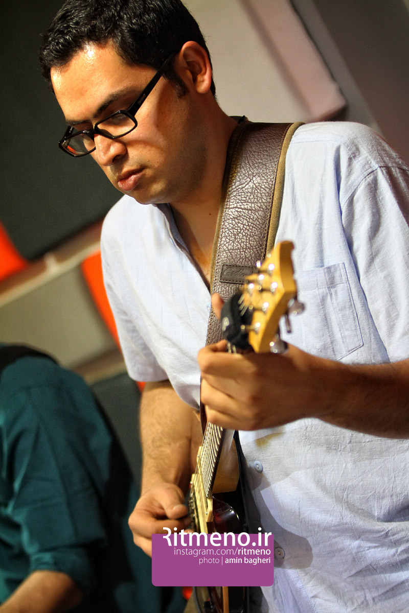 http://s7.picofile.com/file/8249708634/Hamid_Askari_21.jpg