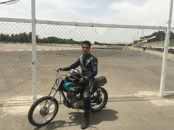 کسب مقام سوم کشوری توسط موتورسوار گرمه‌ای / تصاویر