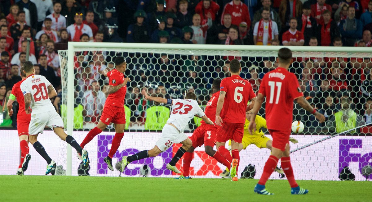 http://s7.picofile.com/file/8251996042/P160518_062_EUROPA_FINAL_Liverpool_Sevilla.jpg