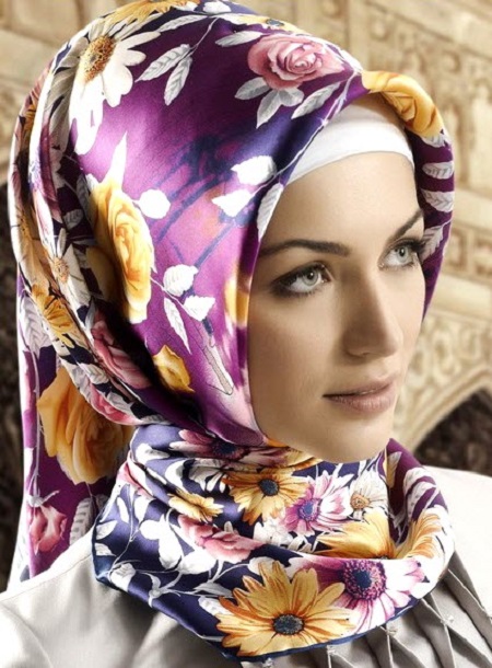 روسری بنفش گلدار