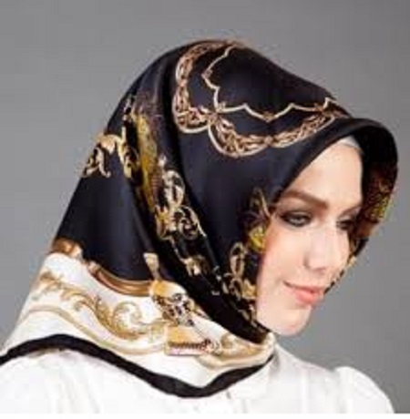 روسری مارکدار مشکی