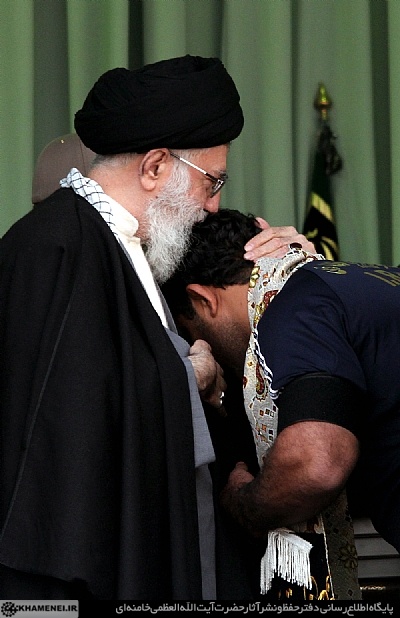 عکس/ تعجب روحانی از اقدام عجیب هاشمی در خبرگان
