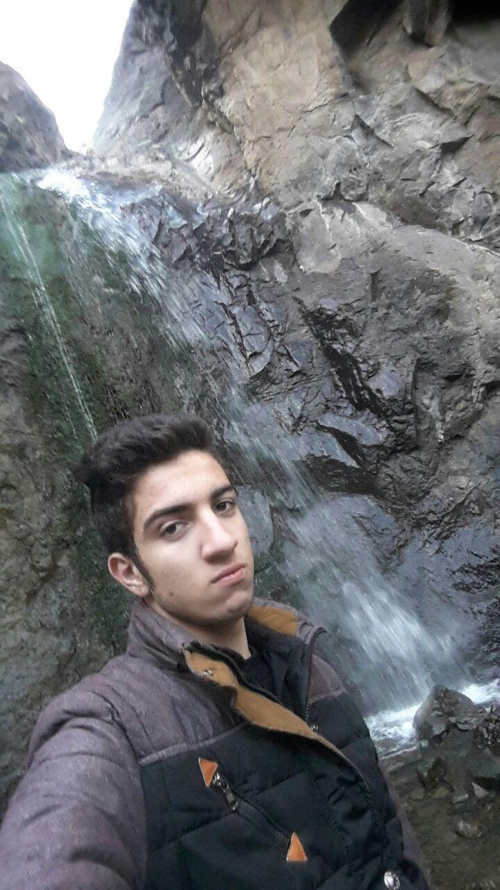 آقا امير جي جي كنار آبشار نياگاراي قم