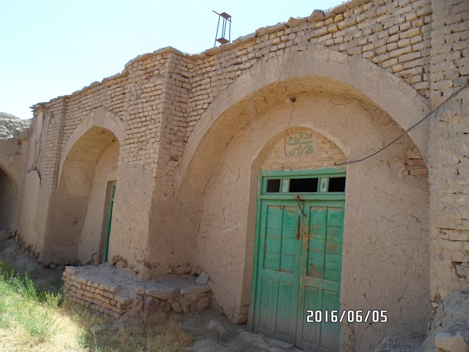 مسجد ستونی و قدیمی خشک