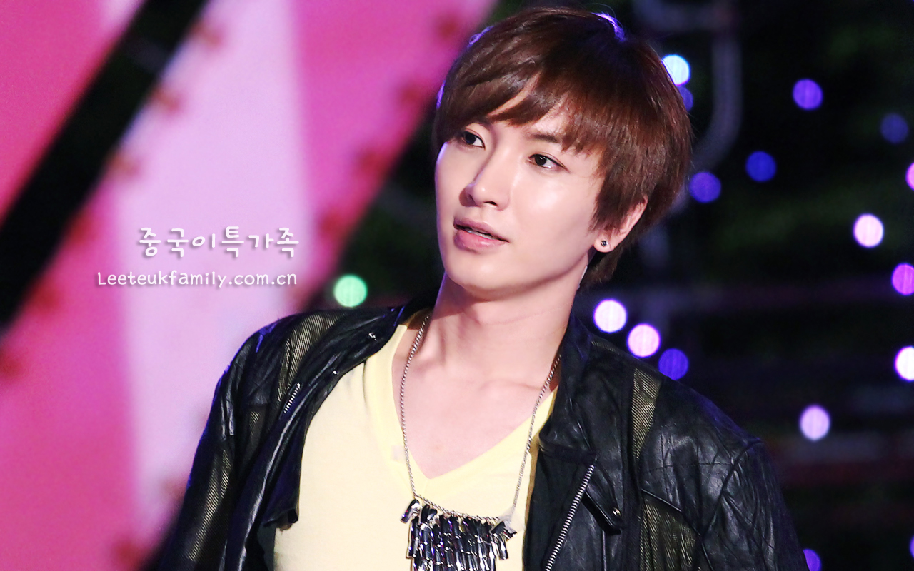 http://s7.picofile.com/file/8258178500/Lee_Teuk_96_.jpg