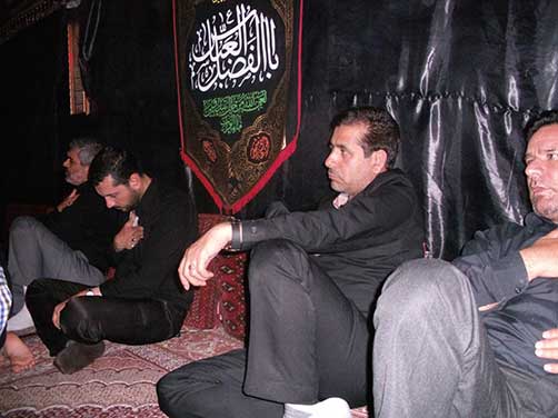 مراسم هیئت زوّارالحسین(ع) در روز شهادت امیرالمومنین امام علی(ع) ویژه گرامیداشت چهارمین سالگرد شهادت خادم الحسین(ع) شهید محمّد علی دولت آبادی