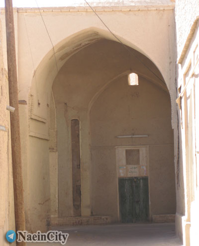 ورودی مسجد تاریخی باباعبدالله