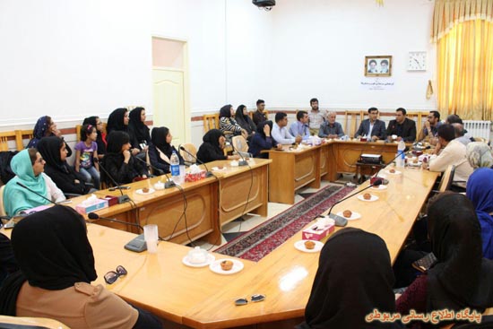 http://s7.picofile.com/file/8266686392/jalsae_hamahangi_sarshomari_95_1_.jpg
