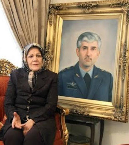 شهید منصور ستاری و همسرش پدر و مادر سورنا ستاری