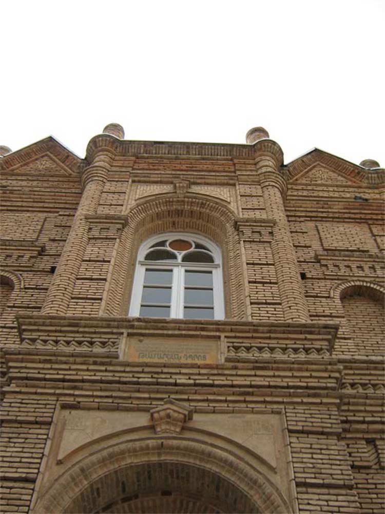 مدرسه تومانیان تبریز