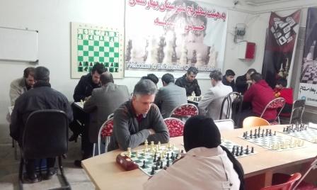 رضا ساریجلو قهرمان مسابقه هفتگی جمعه 20 دی ماه هیئت شطرنج بهارستان