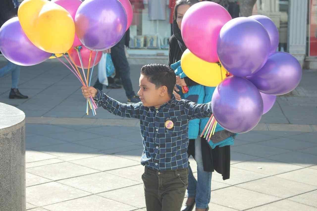 حرکت نمادین در پیاده راه فرهنگی رشت به نفع بیماران سرطانی+تصاویر 3 photo 2020 02 06 11 57 29