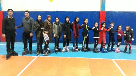 آموزش اسکیت در کرج در سالن ۰۹۱۹۹۳۹۴۷۹۸