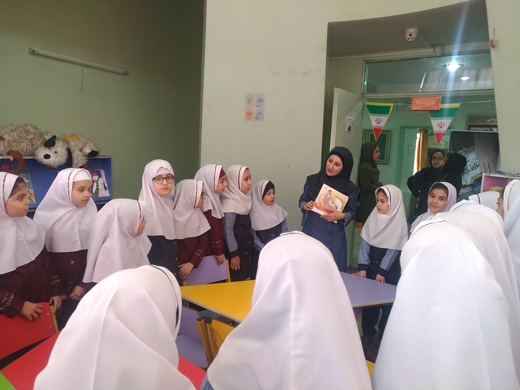 کتابخانه عمومی جدای کهریزک میزبان دانش آموزان دبستان ابوذر شد