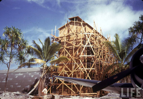 http://s7.picofile.com/file/8389268326/tw1.jpg