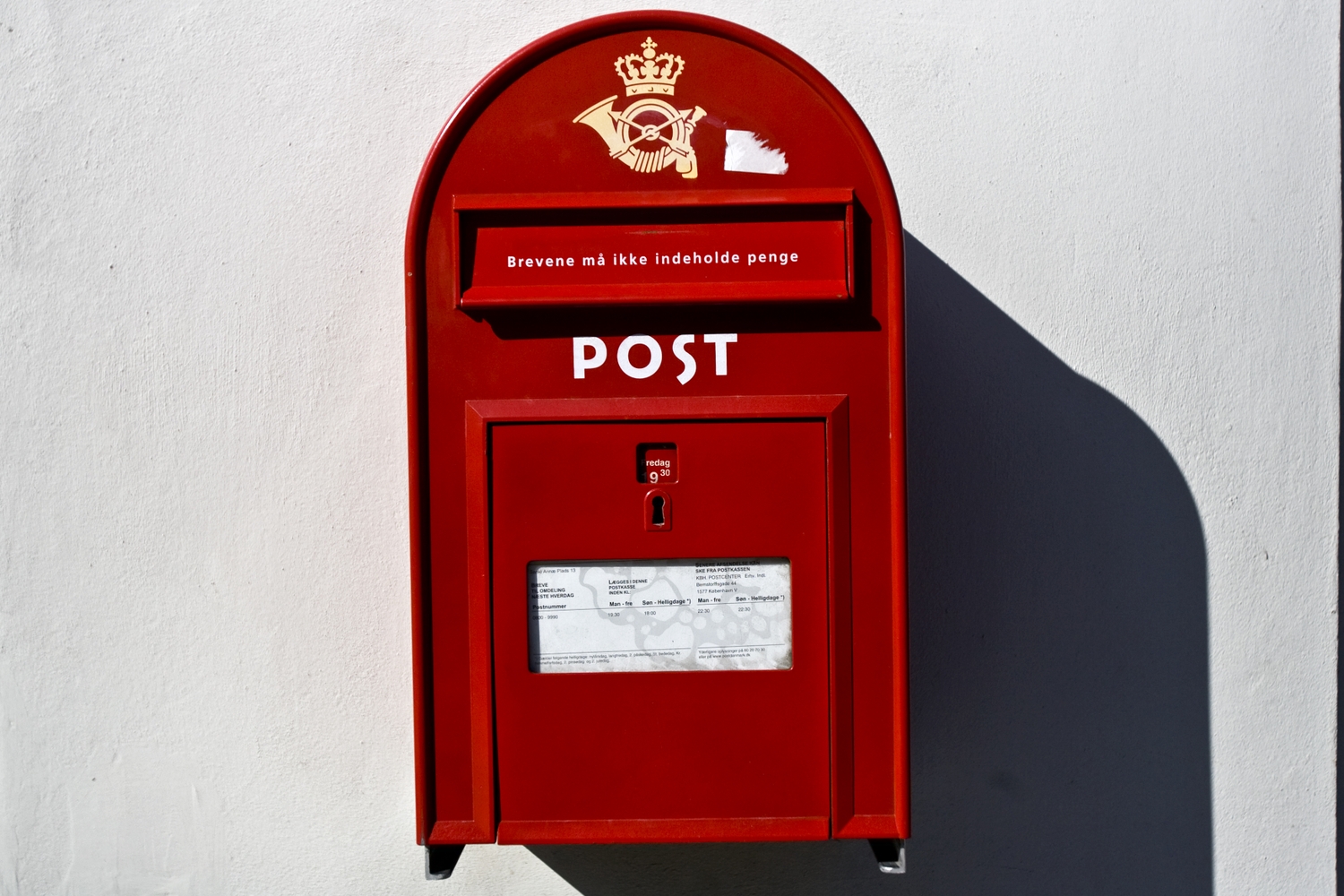 Mailbox hosting. Почтовый ящик. Почтовый ящик в Англии. Красные почтовые ящики Великобритании. Почтовый ящик Лондон.