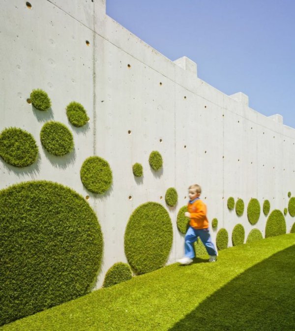 باغچه دیواری دایره ای